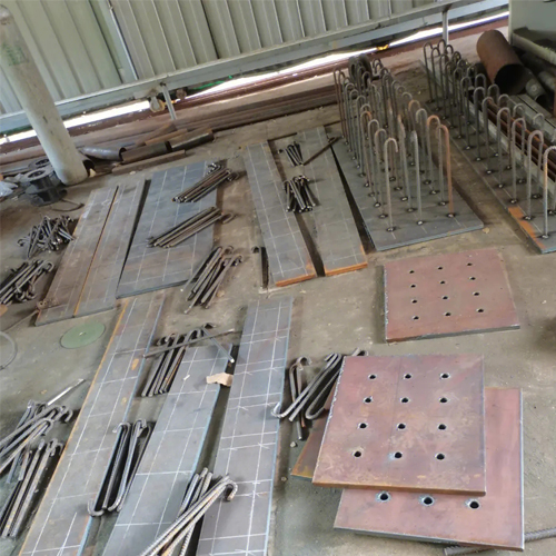 有哪些其他因素会影响林芝预埋件位置的确定？